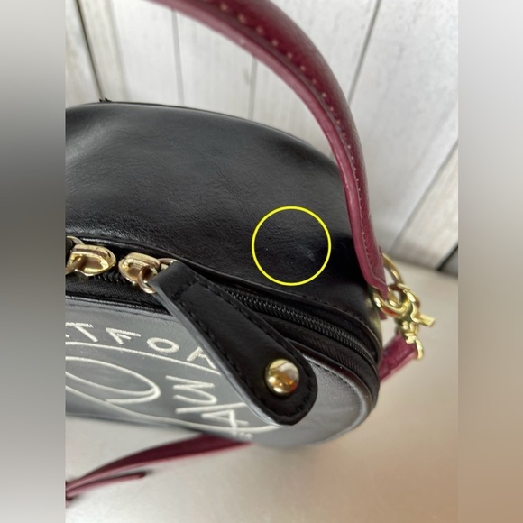 Harry Potter Hogwarts Platform 9 3/4 Crossbody Bag Handbag Purse with Charm - Picture 3 of 11